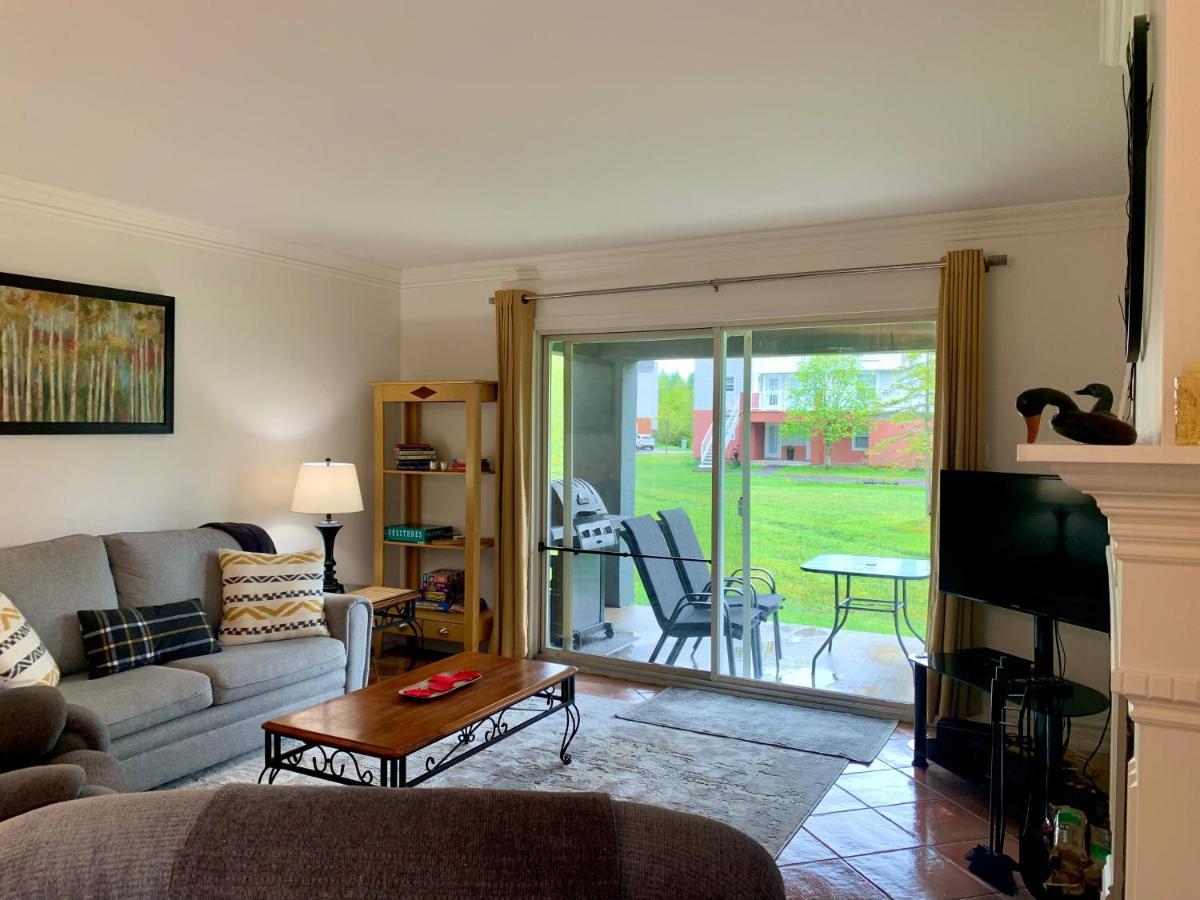 Superbe Condo Plage-Memphremagog Exteriér fotografie